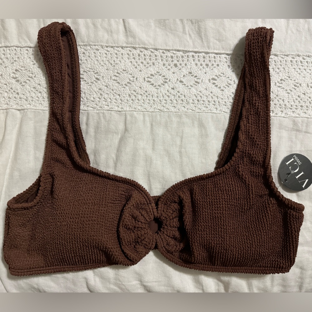 Women’s swimsuit top